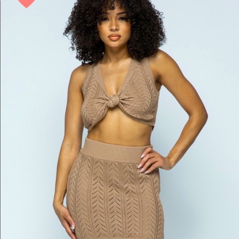 Cropped Ribbed Skirt Set - Picture 4 of 4